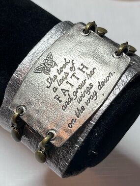 Lenny & Eva metallic blue leather sentiment bracelet